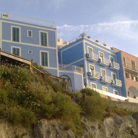 Hotel La Baia ポンツァ エクステリア 写真