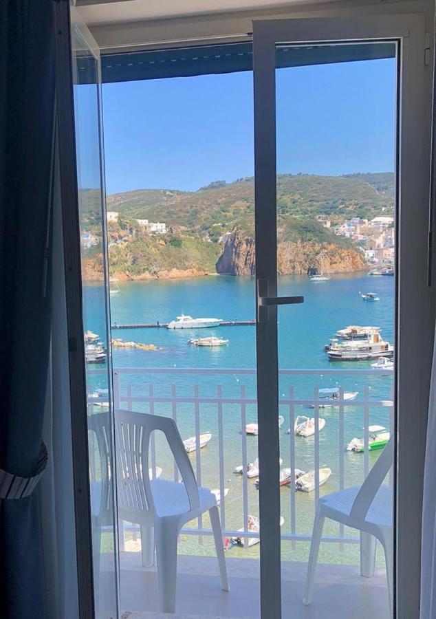 Hotel La Baia ポンツァ エクステリア 写真