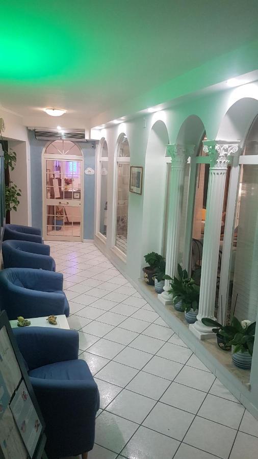 Hotel La Baia ポンツァ エクステリア 写真