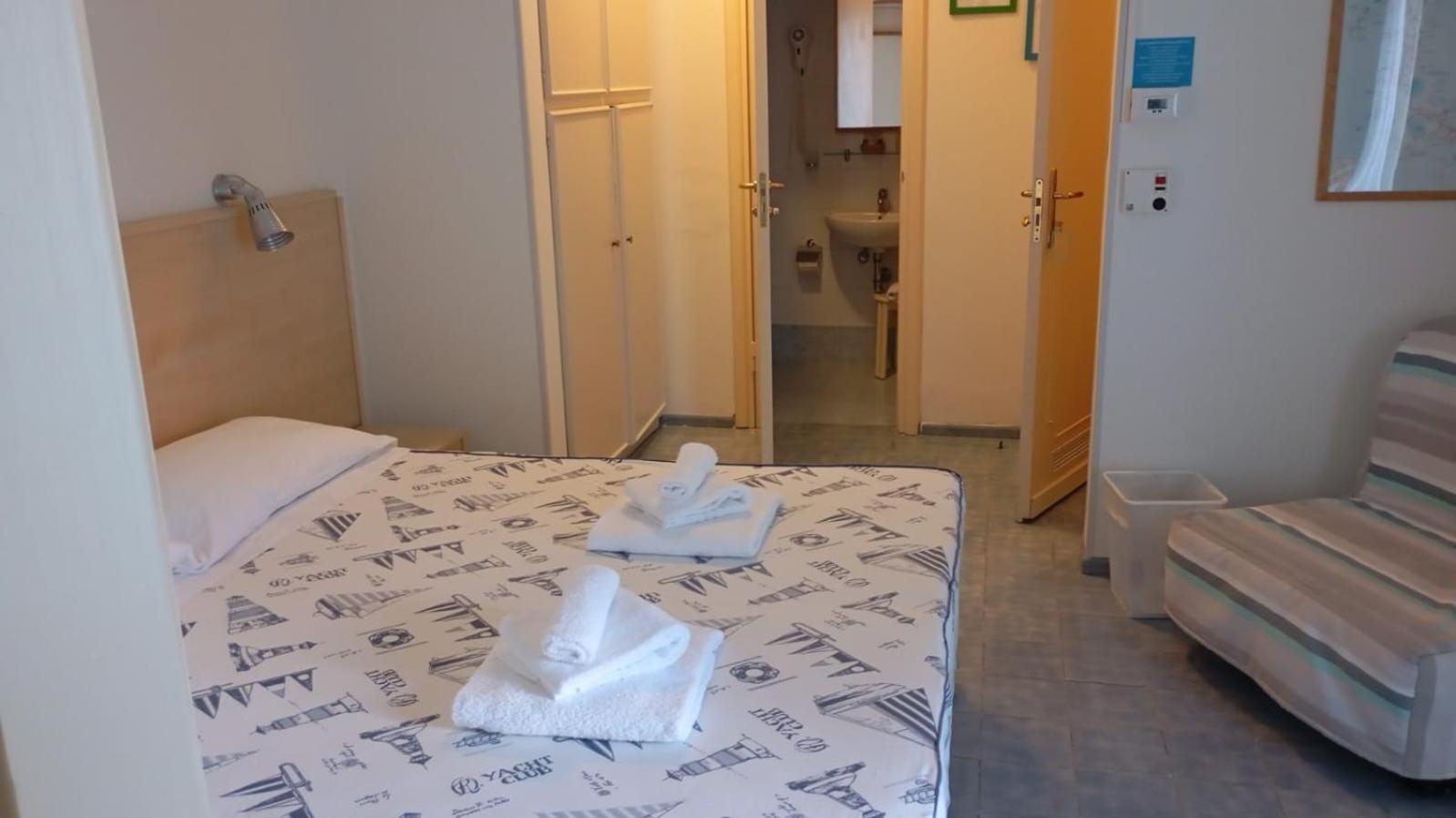 Hotel La Baia ポンツァ エクステリア 写真